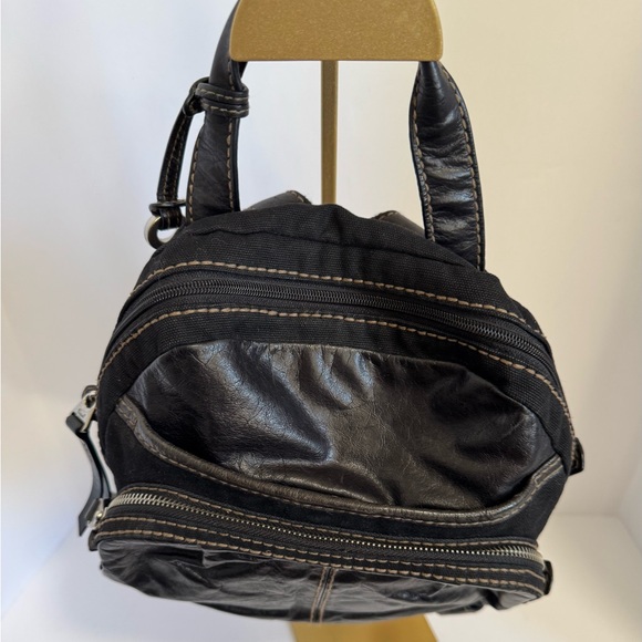 Vintage FOSSIL Small/Mini Leather Backpack - Picture 2 of 11